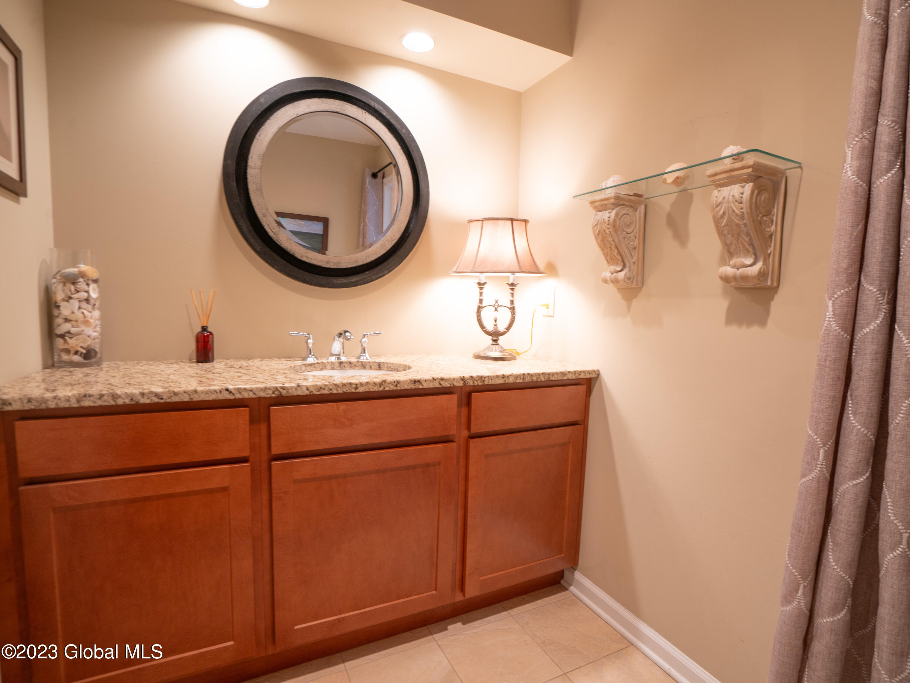 29 Colonial Green Road Albany, NY 12211 - Photo 33 of 34 bathroom