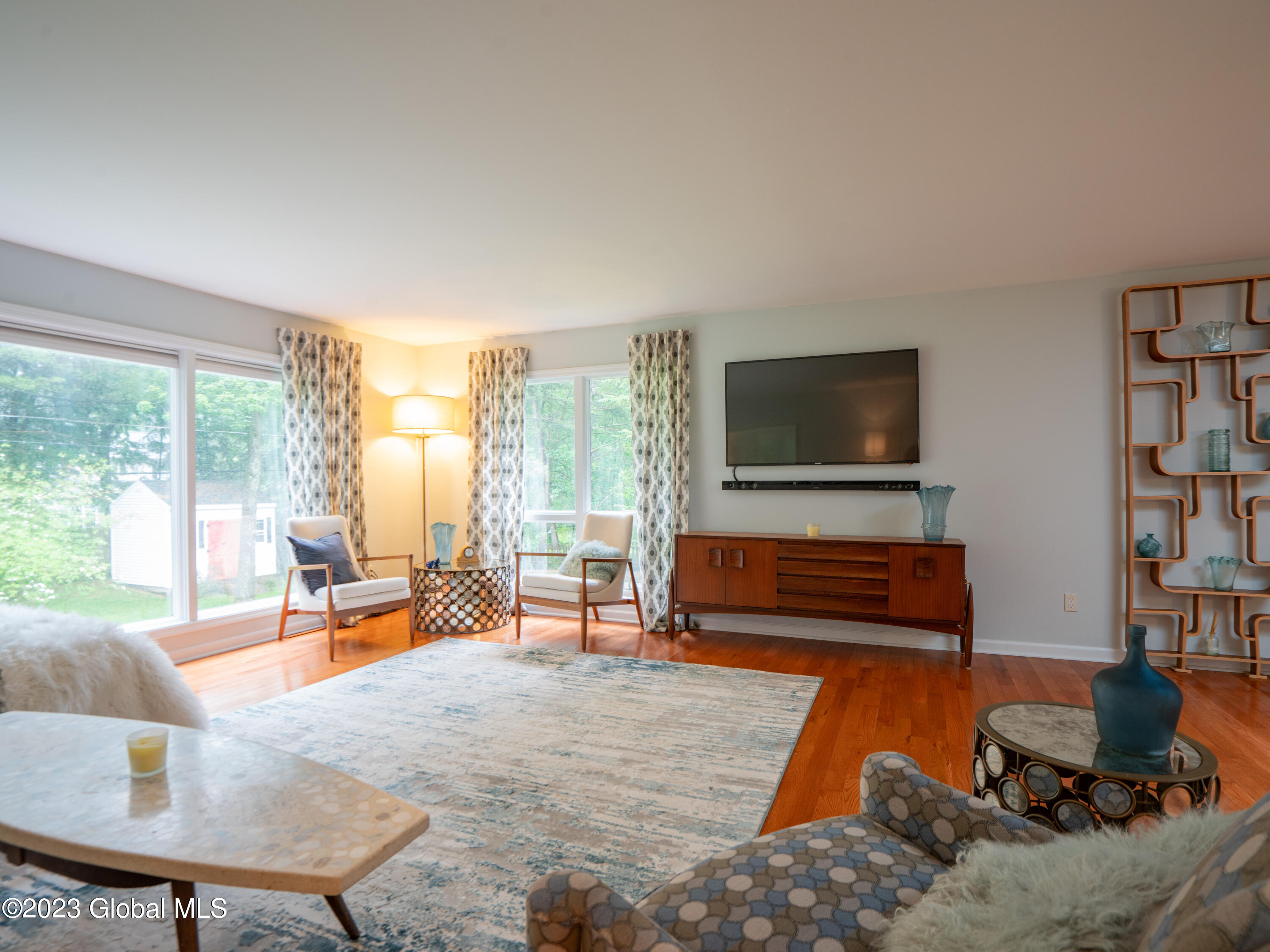 29 Colonial Green Road Albany, NY 12211 - Photo 10 of 34 family room