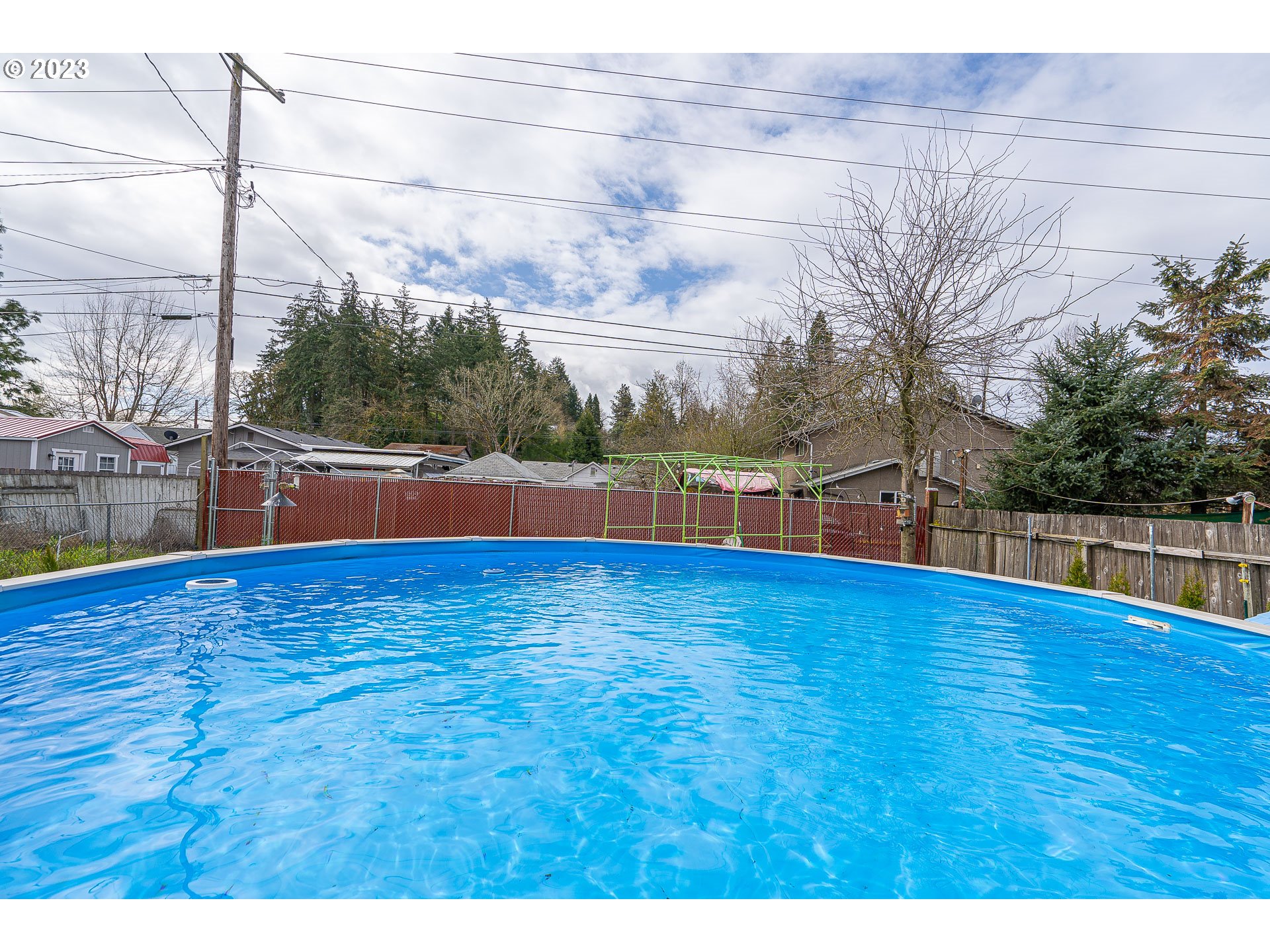 471 West M Street Springfield, OR 97477 - Photo 25 of 37 a view of a lake