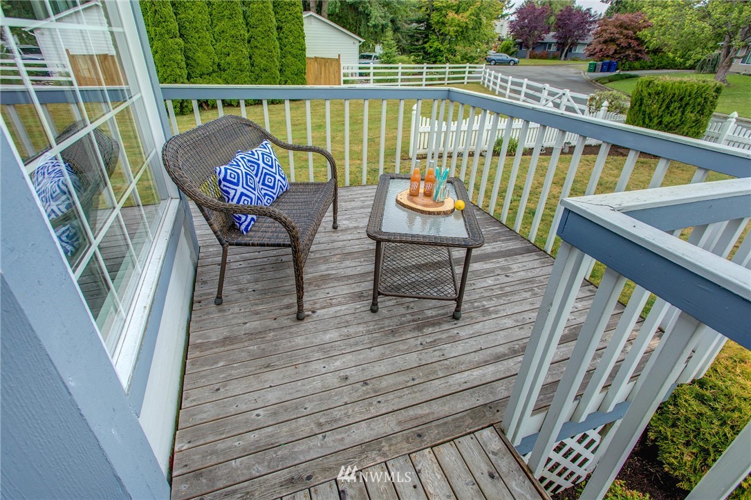 530 212th Street Southwest Bothell, WA 98021 - Photo 2 of 24
