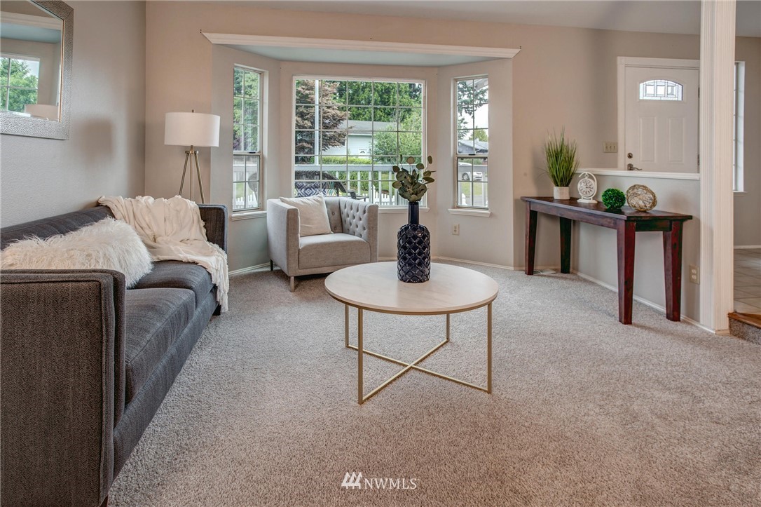 530 212th Street Southwest Bothell, WA 98021 - Photo 5 of 24