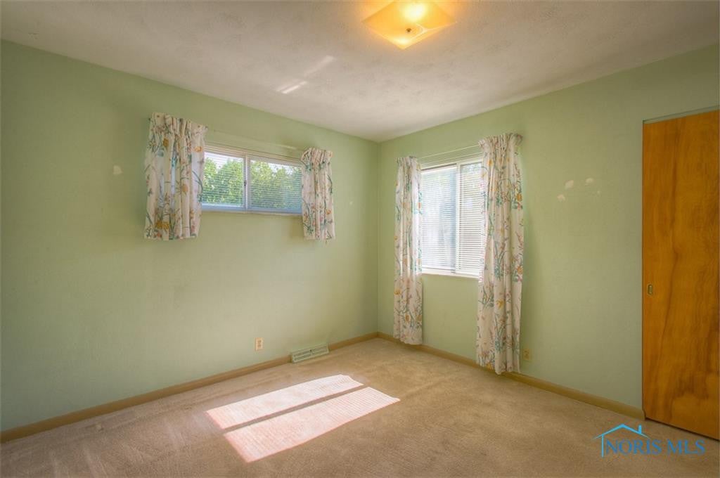 5538 Chippewa Road Toledo, OH 43613 - Photo 10 of 16 Gallery Image 10