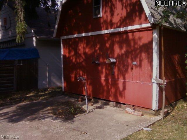 6204 Engle Road Brook Park, OH 44142 - Photo 9 of 20 Gallery Image 9