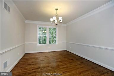 5705 Trotter Road Clarksville, MD 21029 - Photo 11 of 28 Dining Room