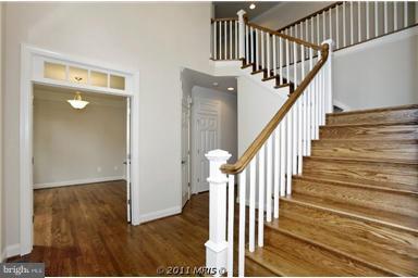 5705 Trotter Road Clarksville, MD 21029 - Photo 14 of 28 Foyer