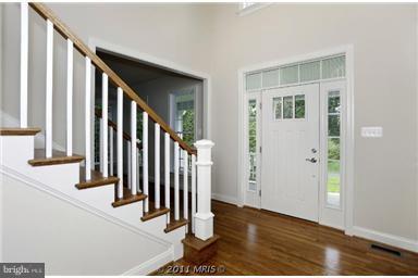 5705 Trotter Road Clarksville, MD 21029 - Photo 15 of 28 Foyer