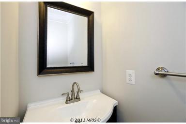 5705 Trotter Road Clarksville, MD 21029 - Photo 6 of 28 Bath