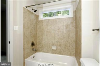 5705 Trotter Road Clarksville, MD 21029 - Photo 8 of 28 Bath