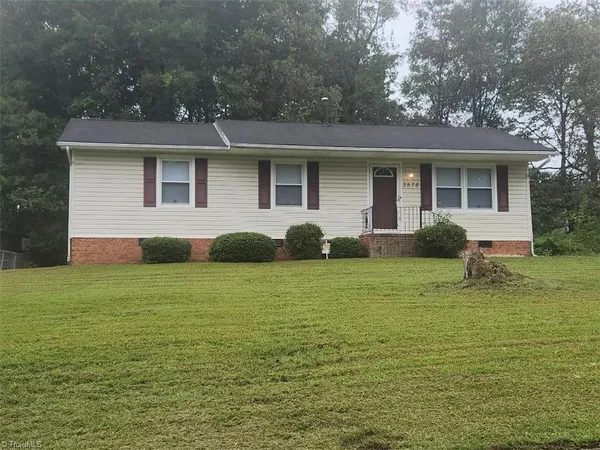 $1,500 | 3878 Pembrooke Road Northwest, Winston-Salem, NC 27106