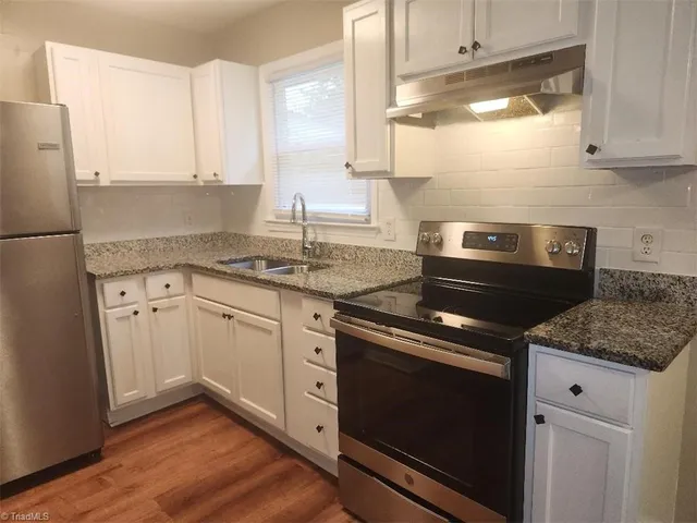 $1,500 | 3878 Pembrooke Road Northwest, Winston-Salem, NC 27106