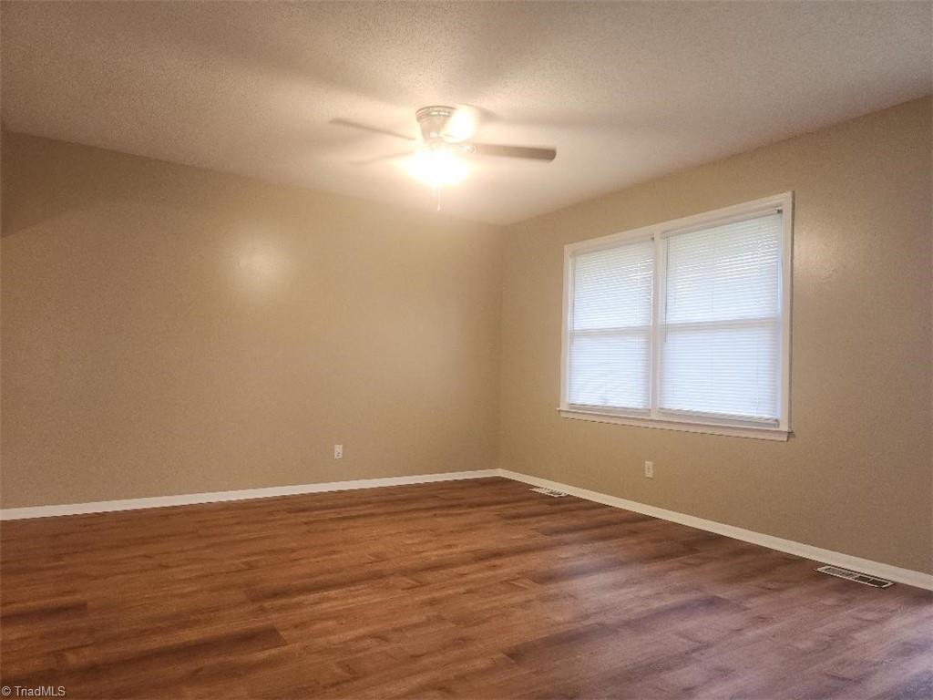 3878 Pembrooke Road Northwest Winston-Salem, NC 27106 - Photo 5 of 8