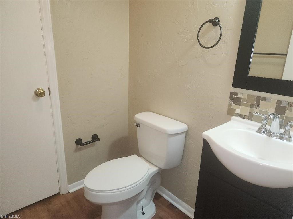 3878 Pembrooke Road Northwest Winston-Salem, NC 27106 - Photo 6 of 8
