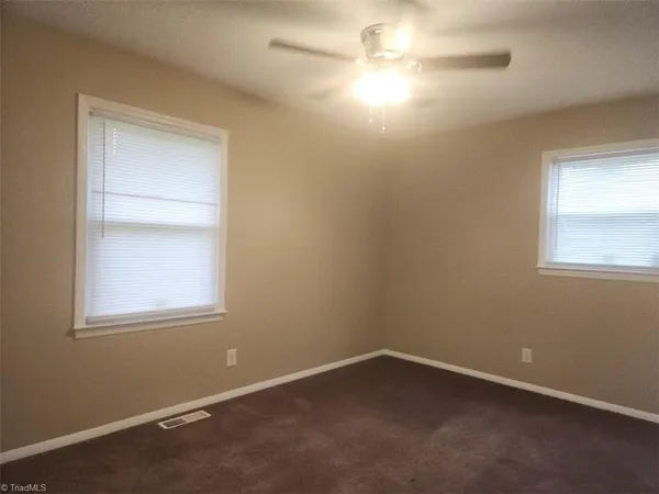 $1,500 | 3878 Pembrooke Road Northwest, Winston-Salem, NC 27106