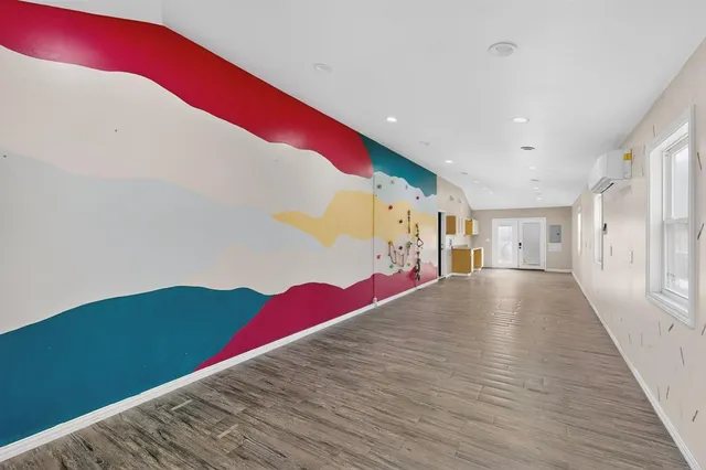 a view of bedroom and bedroom