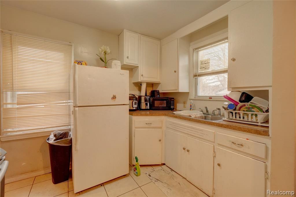 19159 Meyers Road Detroit, MI 48235 - Photo 6 of 14 Gallery Image 6