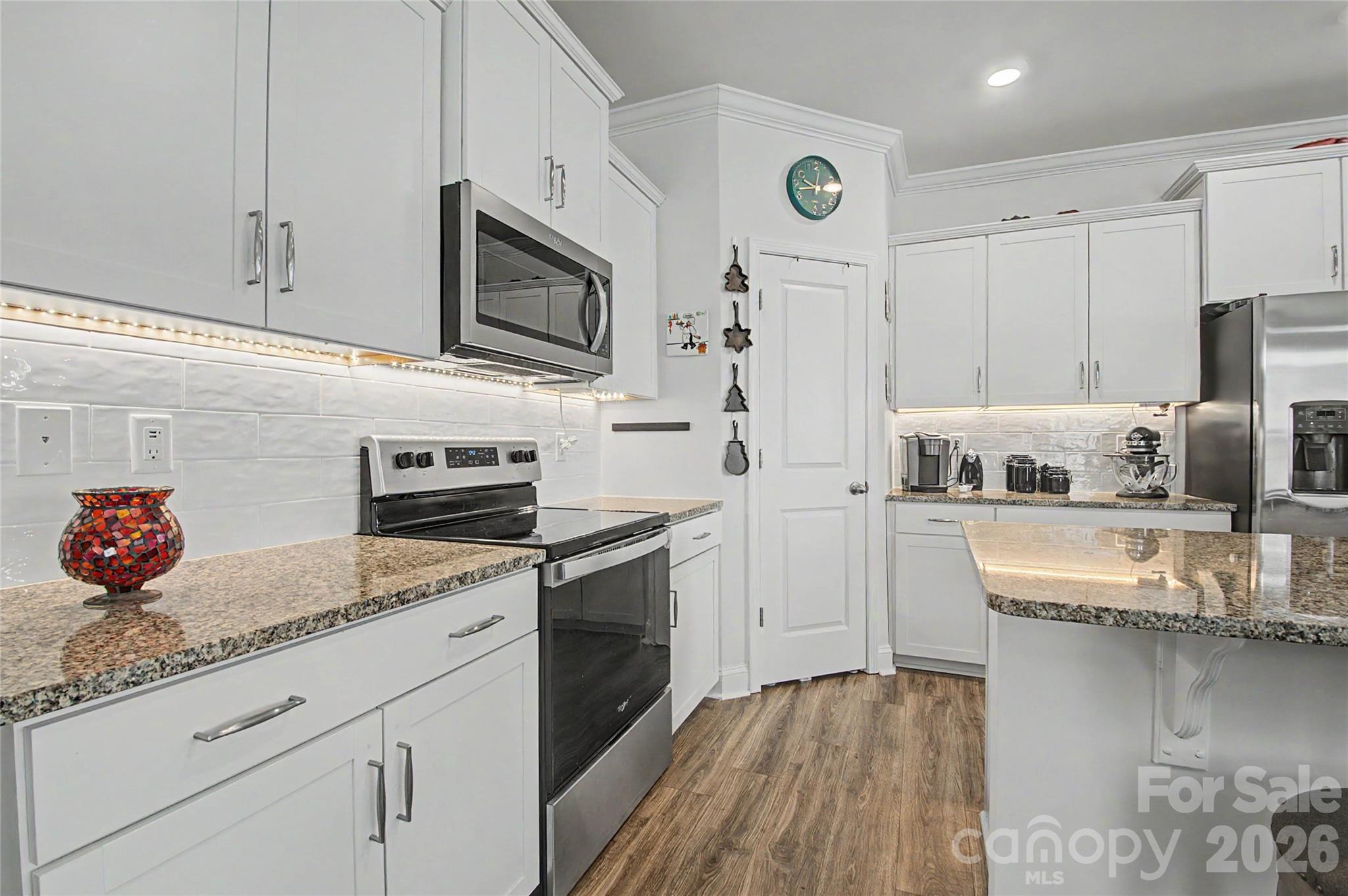 33 Cedar Hl Road Hendersonville, NC 28792 - Photo 13 of 48