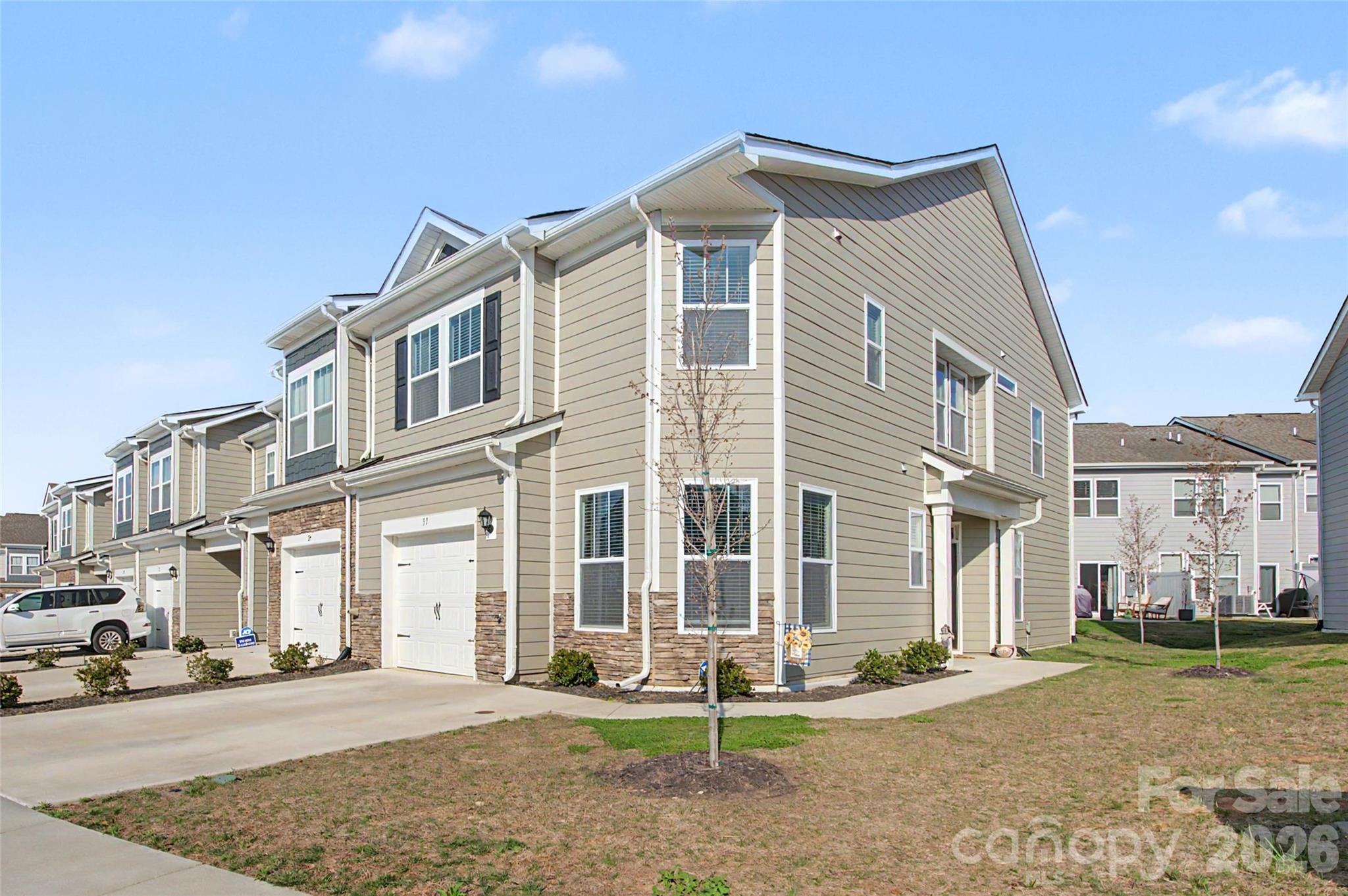 33 Cedar Hl Road Hendersonville, NC 28792 - Photo 4 of 48