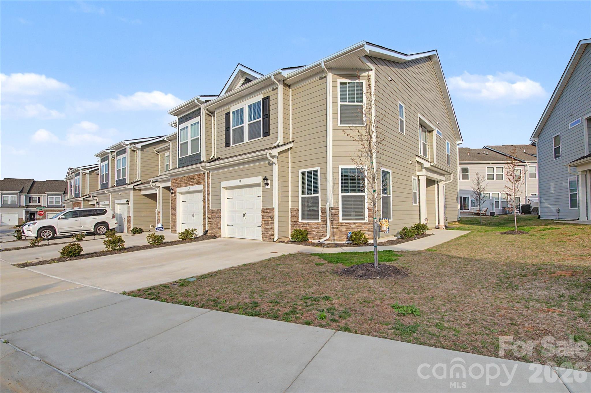 33 Cedar Hl Road Hendersonville, NC 28792 - Photo 5 of 48