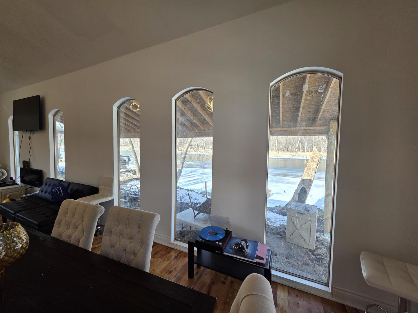 2709 North River Isle Road Momence, IL 60954 - Photo 12 of 23 a living room with furniture and a window