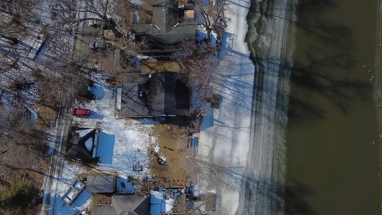2709 North River Isle Road Momence, IL 60954 - Photo 23 of 23 an aerial view of waterside residential houses