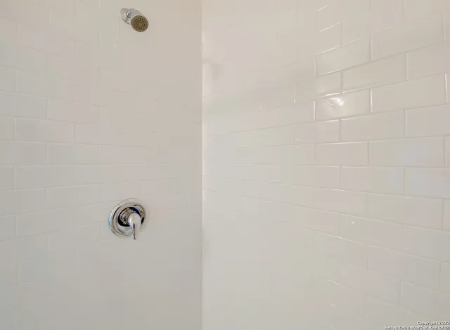 $1,800 | 6806 Prue Road, Unit 73, San Antonio, TX 78240