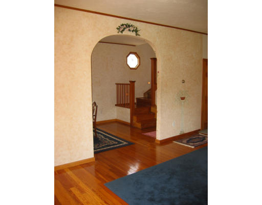 152 Spring Street Hull, MA 02045 - Photo 3 of 11 Gallery Image 3