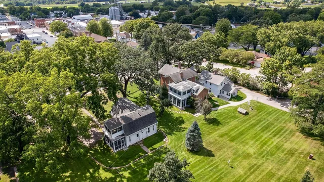 $499,900 | 202 Winona Street Southeast, Chatfield, MN 55923