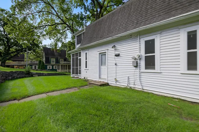 $499,900 | 202 Winona Street Southeast, Chatfield, MN 55923