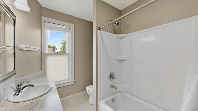 $499,900 | 202 Winona Street Southeast, Chatfield, MN 55923