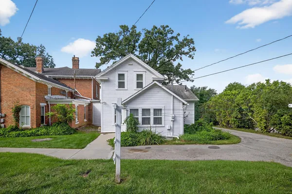 $499,900 | 202 Winona Street Southeast, Chatfield, MN 55923