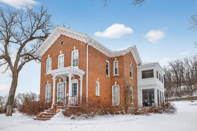 $499,900 | 202 Winona Street Southeast, Chatfield, MN 55923