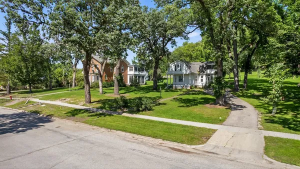$499,900 | 202 Winona Street Southeast, Chatfield, MN 55923
