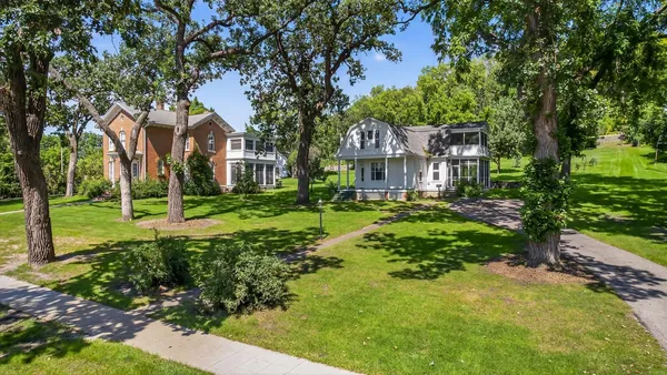 $499,900 | 202 Winona Street Southeast, Chatfield, MN 55923