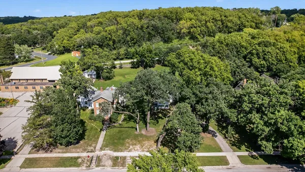 $499,900 | 202 Winona Street Southeast, Chatfield, MN 55923