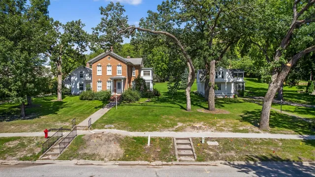 $499,900 | 202 Winona Street Southeast, Chatfield, MN 55923