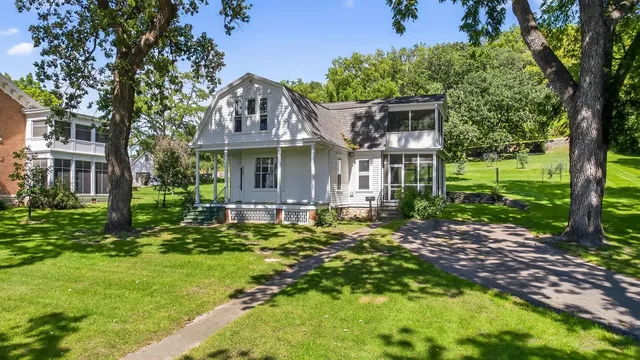 $499,900 | 202 Winona Street Southeast, Chatfield, MN 55923