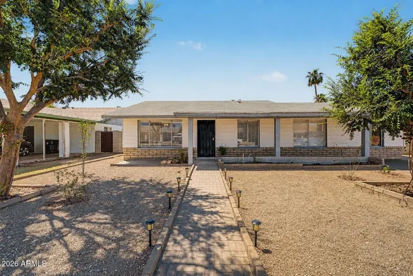 $450,000 | 701 West Emelita Avenue, Mesa, AZ 85210