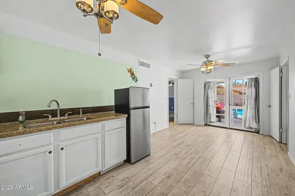 $450,000 | 701 West Emelita Avenue, Mesa, AZ 85210
