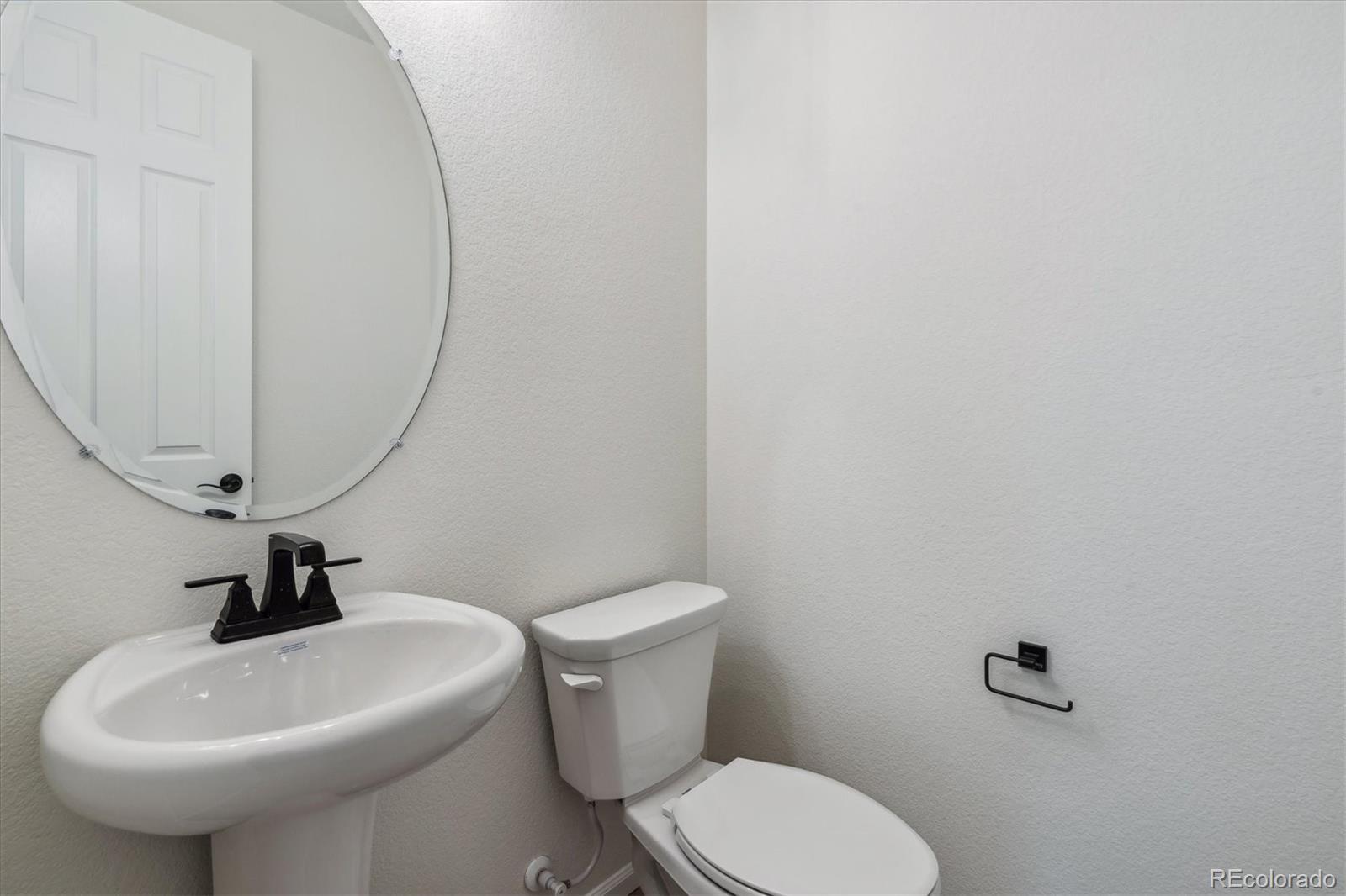 613 Penn Road Elizabeth, CO 80107 - Photo 3 of 24 Gallery Image 3