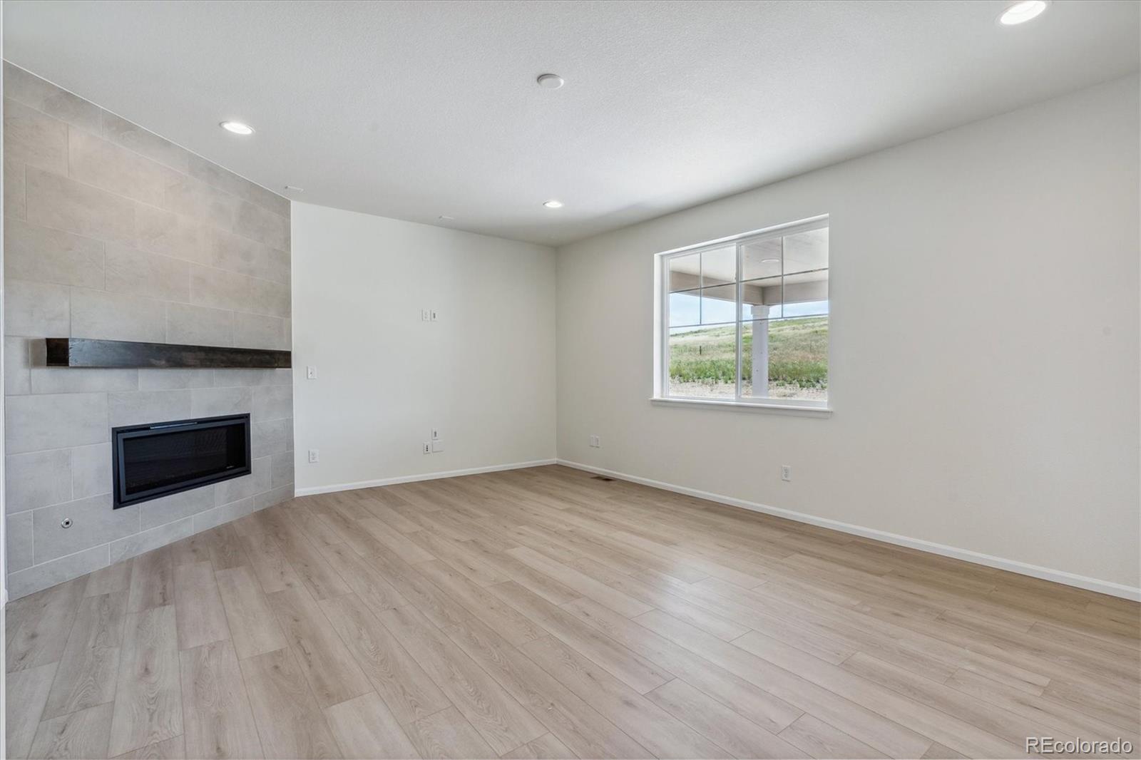 613 Penn Road Elizabeth, CO 80107 - Photo 4 of 24 Gallery Image 4