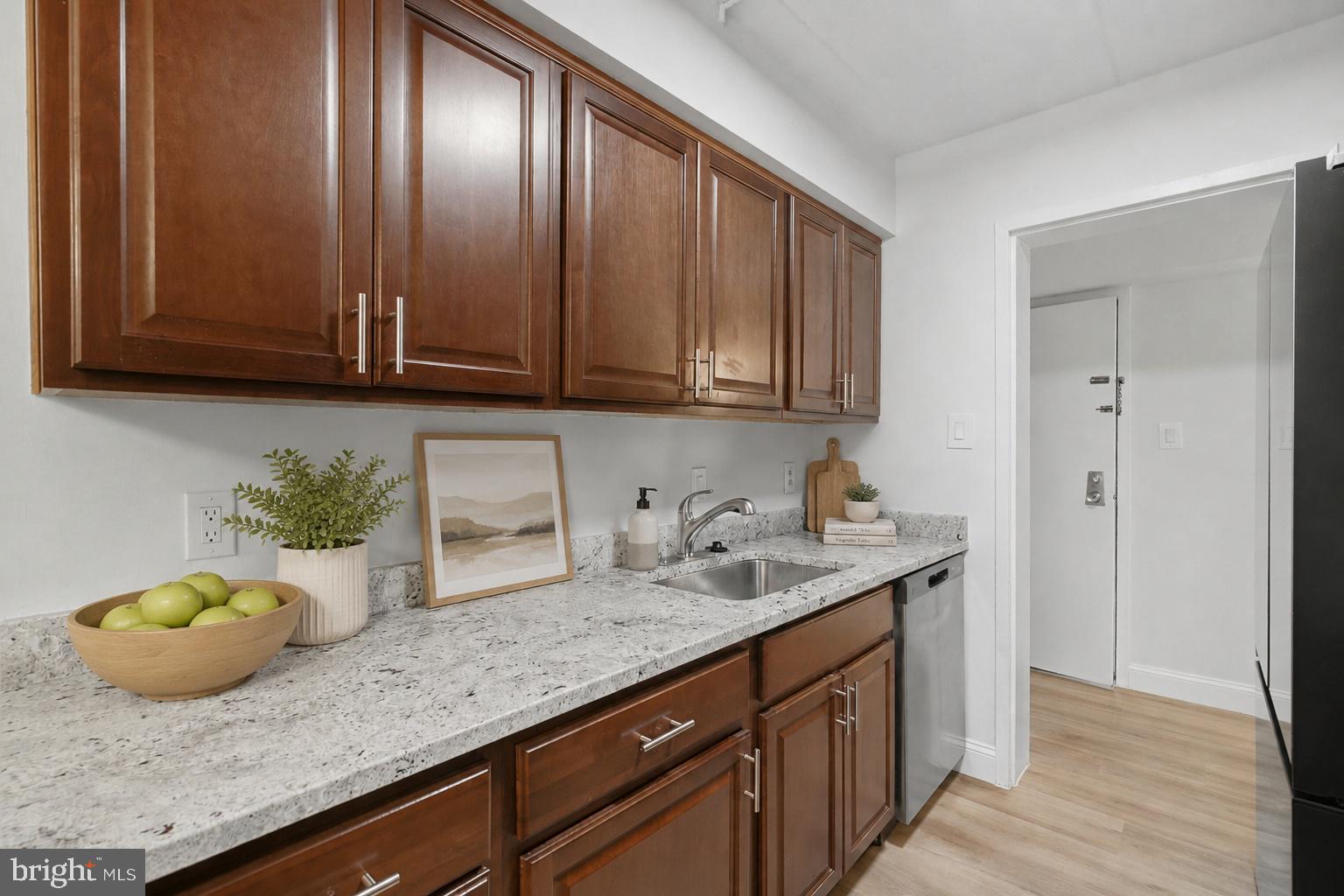 2316 Freetown Court, Unit 10/1B Reston, VA 20191 - Photo 10 of 36 Kitchen