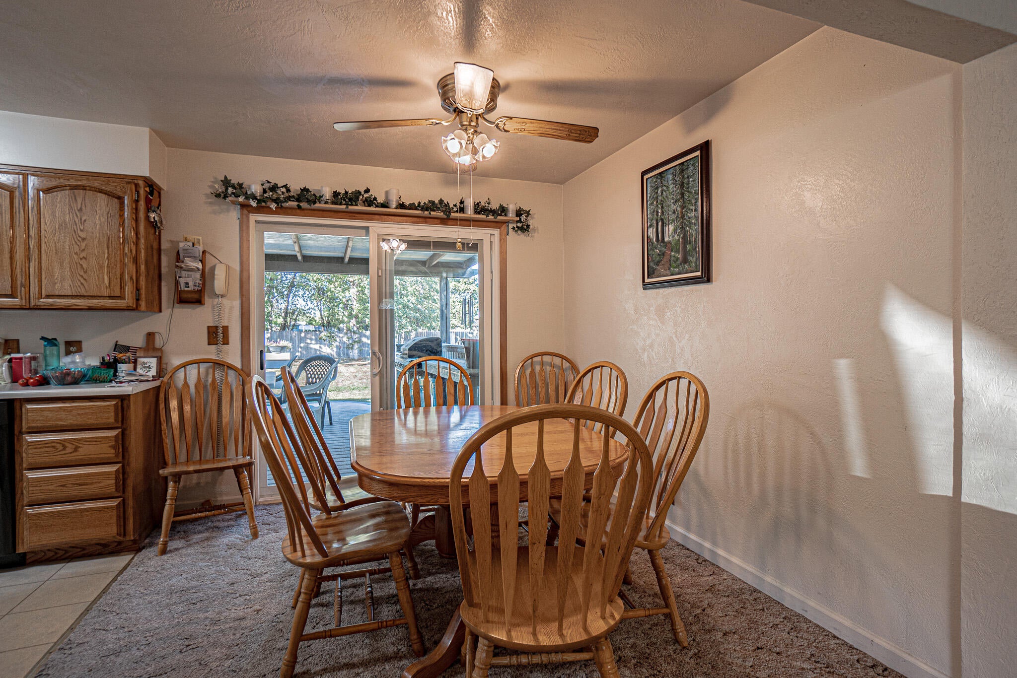 614 West Gregory Road Central Point, OR 97502 - Photo 5 of 22 DSC05555-HDR