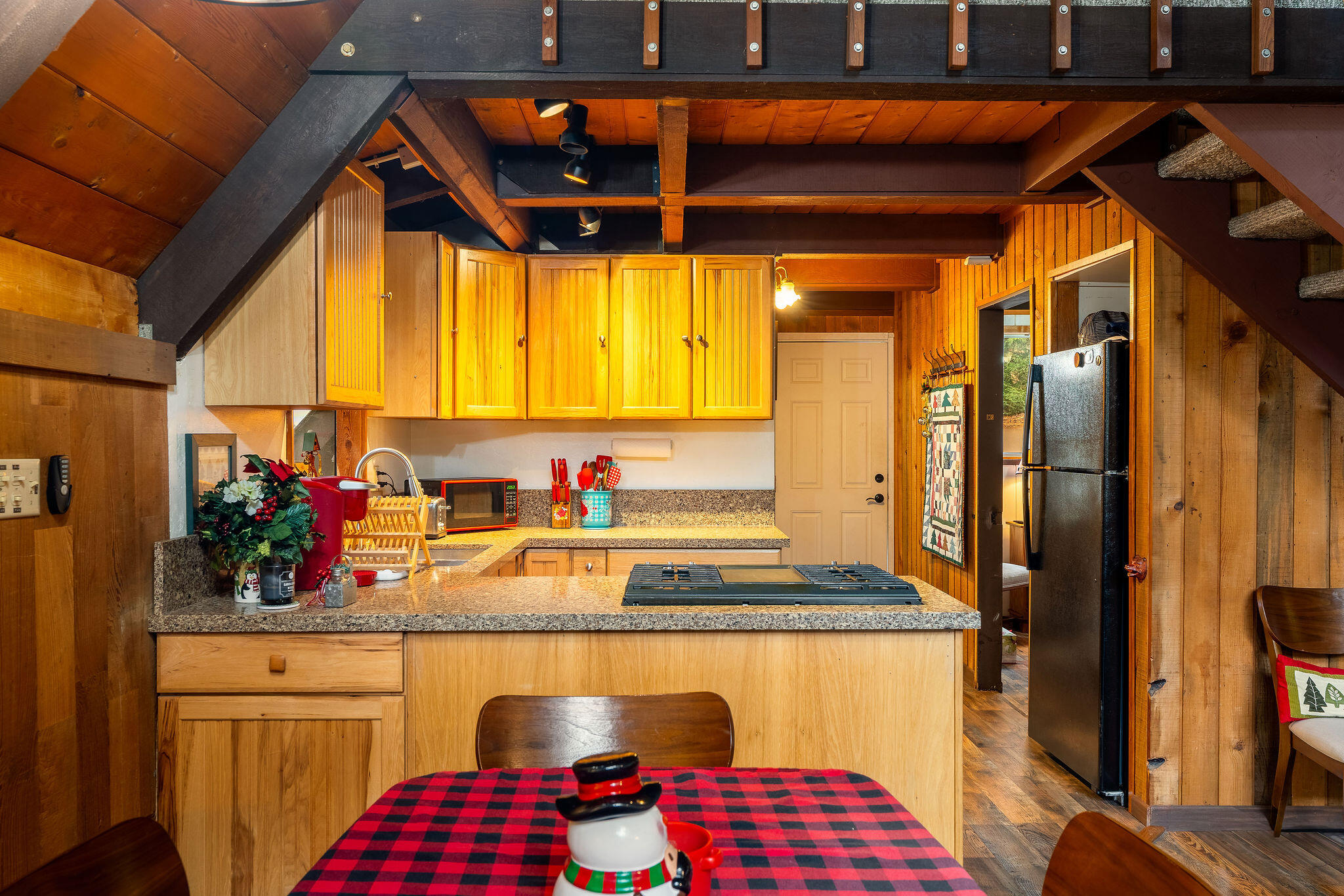 52515 Sunset Drive Idyllwild, CA 92549 - Photo 11 of 42 a bathroom with a bathtub and a shower