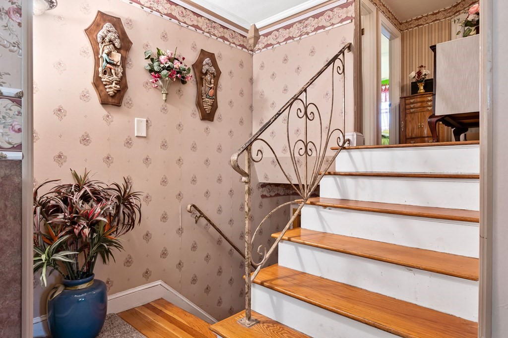 15 Albert Road Peabody, MA 01960 - Photo 11 of 38 Gallery Image 11