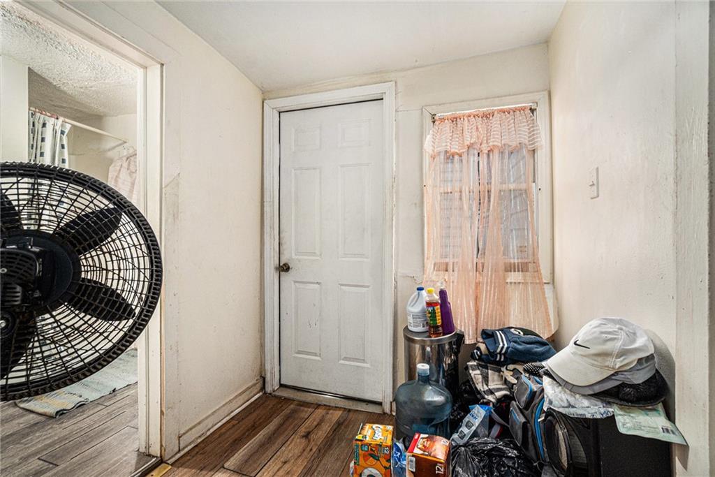 56 Ormond Street Southeast Atlanta, GA 30315 - Photo 8 of 15 a room with musical instruments