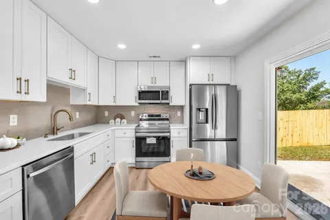 $389,000 | 1426 Fontana Avenue, Charlotte, NC 28206
