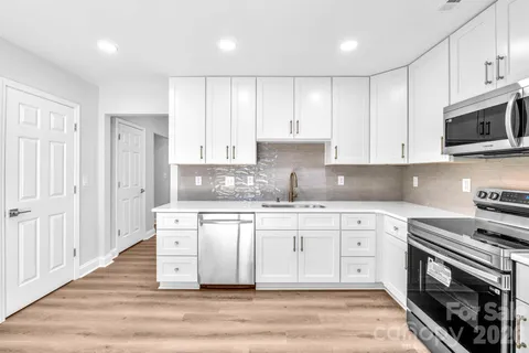$389,000 | 1426 Fontana Avenue, Charlotte, NC 28206