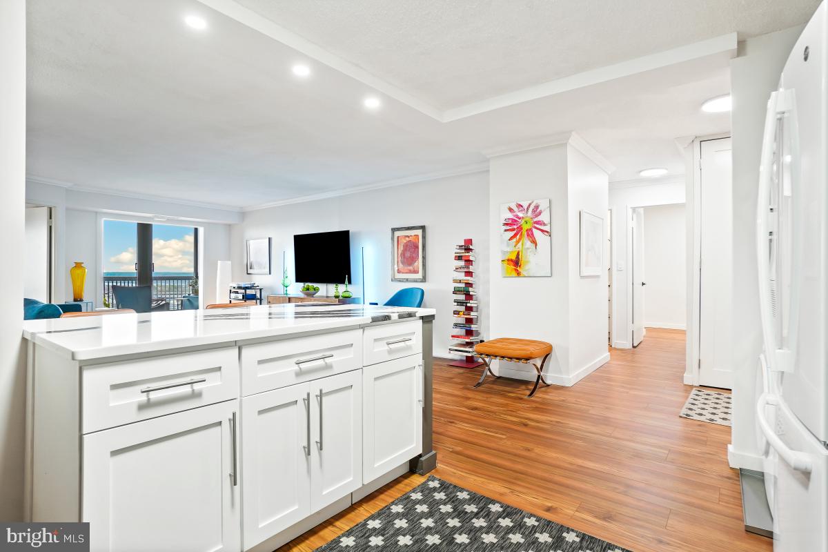 5901 Mt Eagle Drive, Unit 1604 Alexandria, VA 22303 - Photo 18 of 39 Kitchen - Breakfast Bar with Extra Workspace
