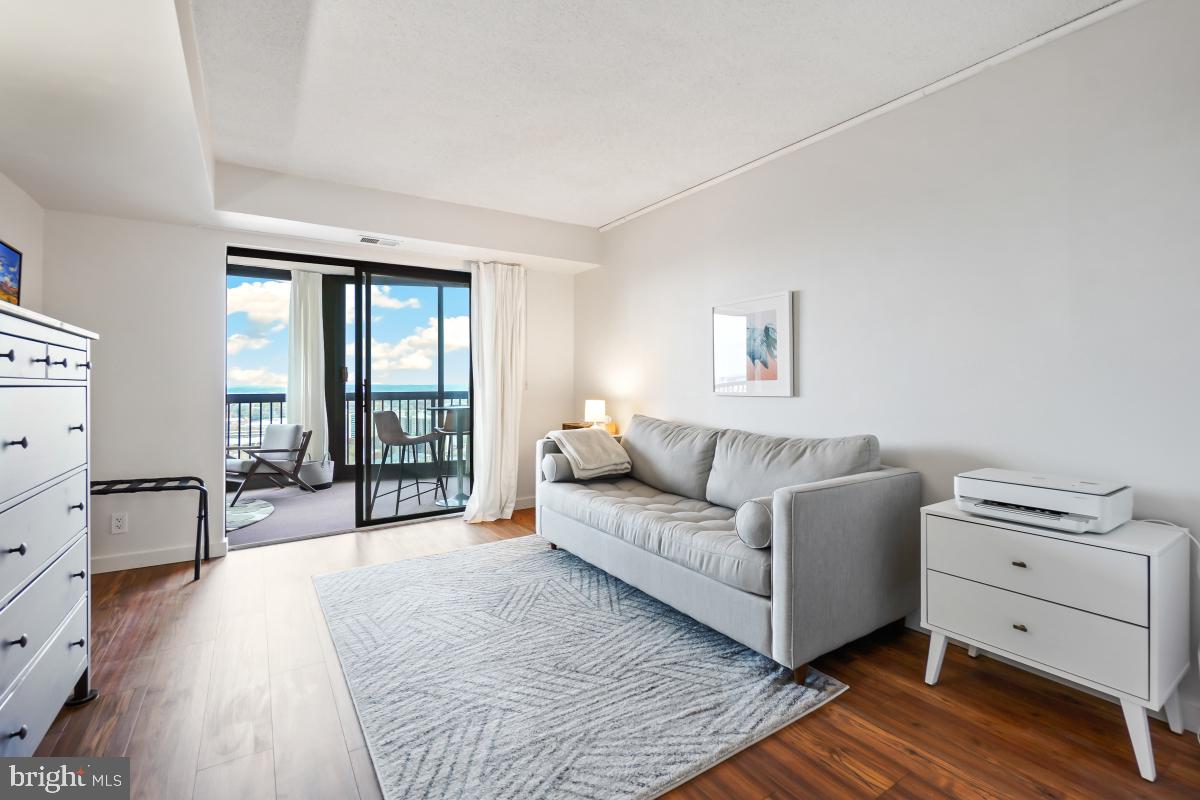 5901 Mt Eagle Drive, Unit 1604 Alexandria, VA 22303 - Photo 33 of 39 Bedroom #2 - Direct Access to Sun/Florida Room!