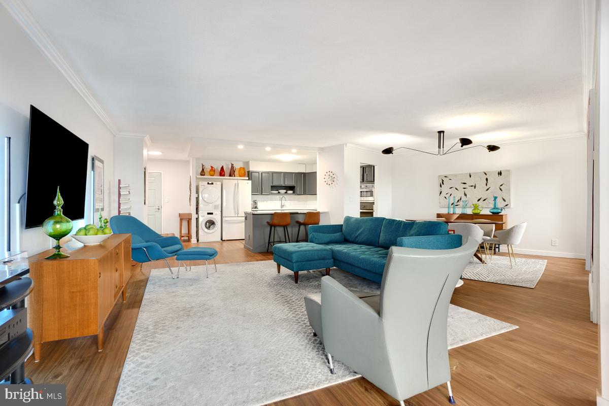 5901 Mt Eagle Drive, Unit 1604 Alexandria, VA 22303 - Photo 7 of 39 Living Room - View from Sun/Florida Room